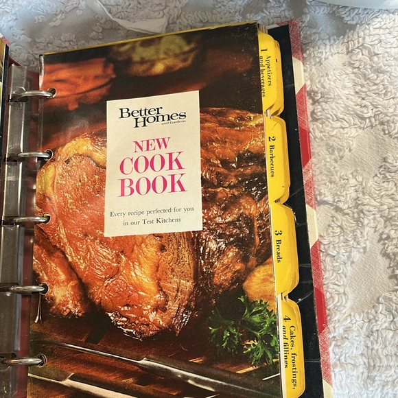 Vintage Better Homes and Gardens Red Checkered Cookbook - Picture 5 of 17